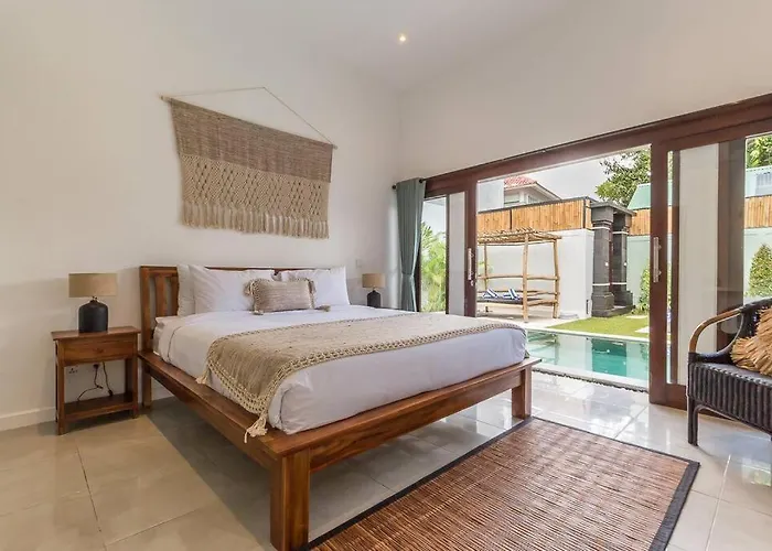 4 Bedr 5min Walk From Eat Street&beach Villa Seminyak