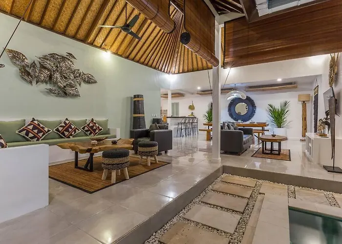 4 Bedr 5min Walk From Eat Street&beach Villa Seminyak
